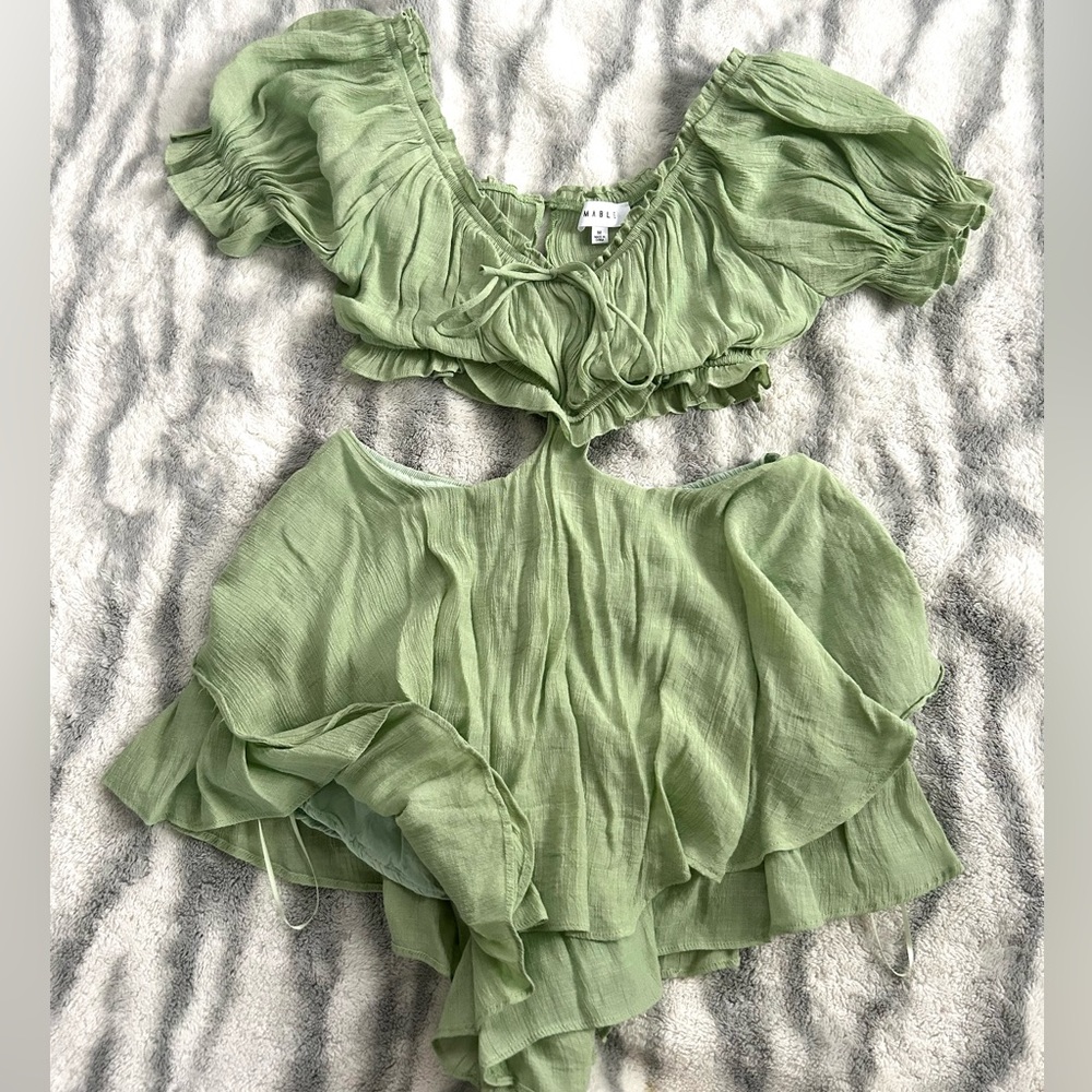 Beautiful summer dress!☀️🌴
